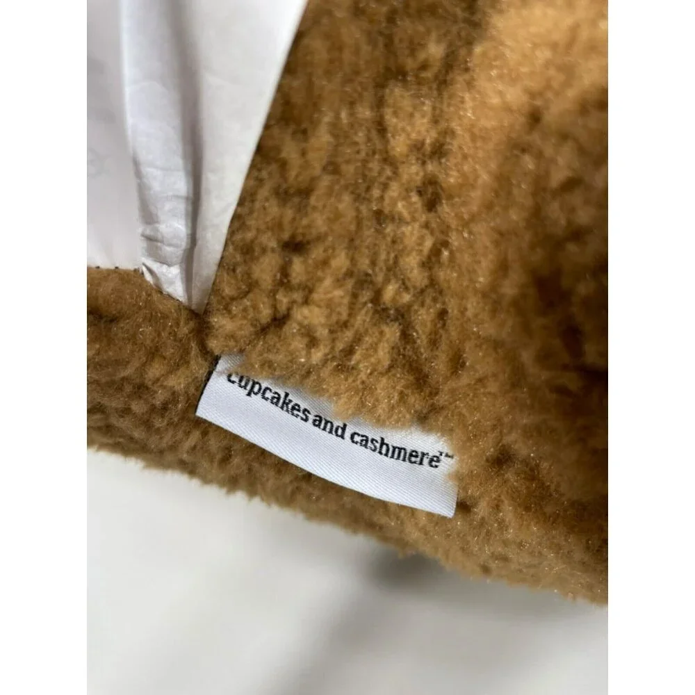 Cupcakes And Cashmere 18